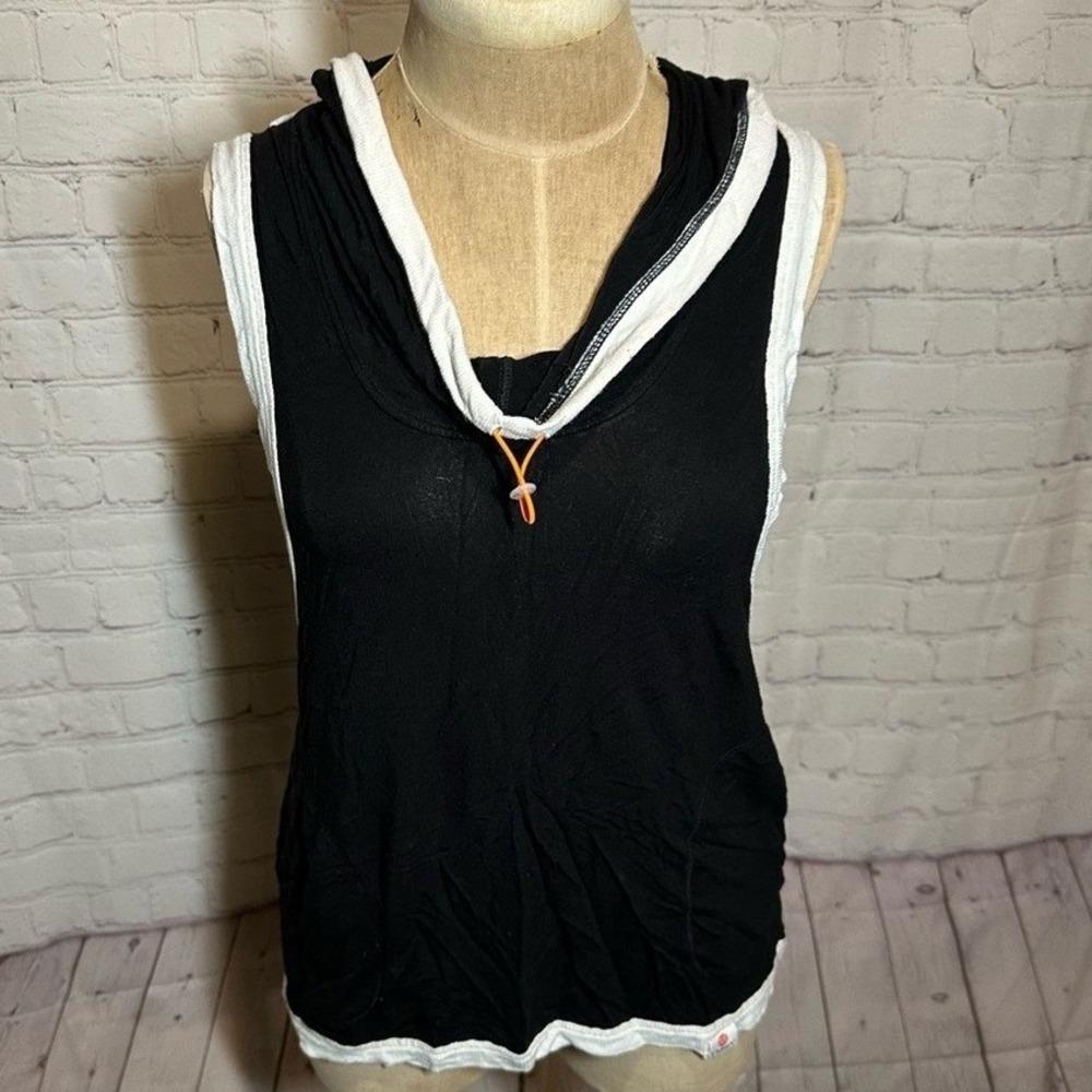 Vimmia Black White Hooded Athletic Tank Top Cross Back Cowl Neck Small